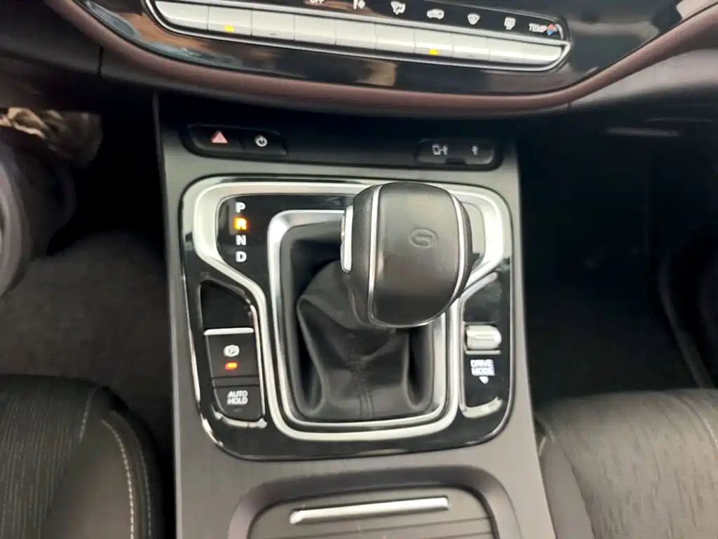GAC Motor Trumpchi M6 — фото 14