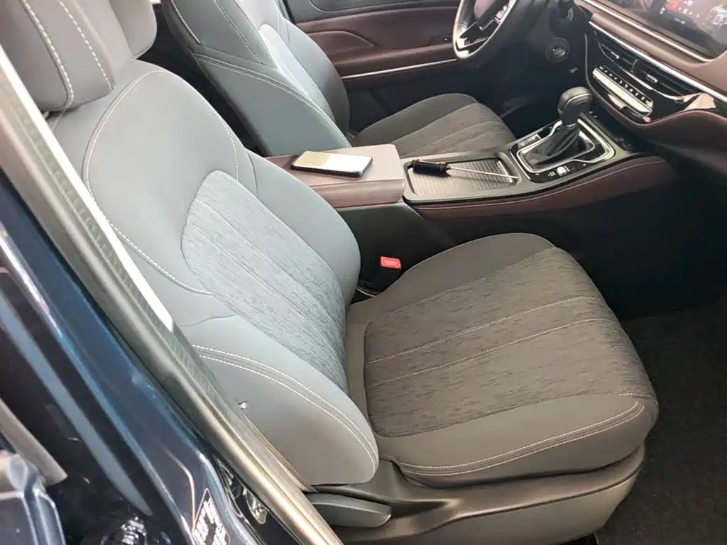 GAC Motor Trumpchi M6 — фото 25
