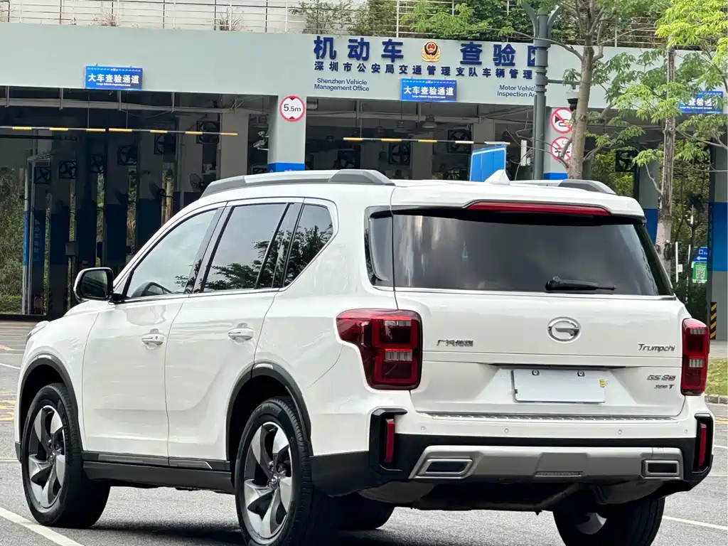 GAC Motor Trumpchi GS8 — фото 16