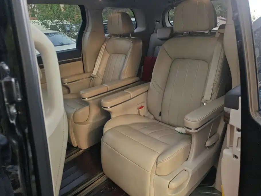 GAC Motor Trumpchi M8 — фото 11