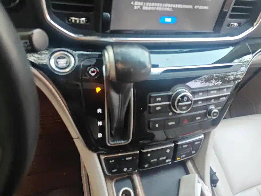 GAC Motor Trumpchi M8 — фото 16