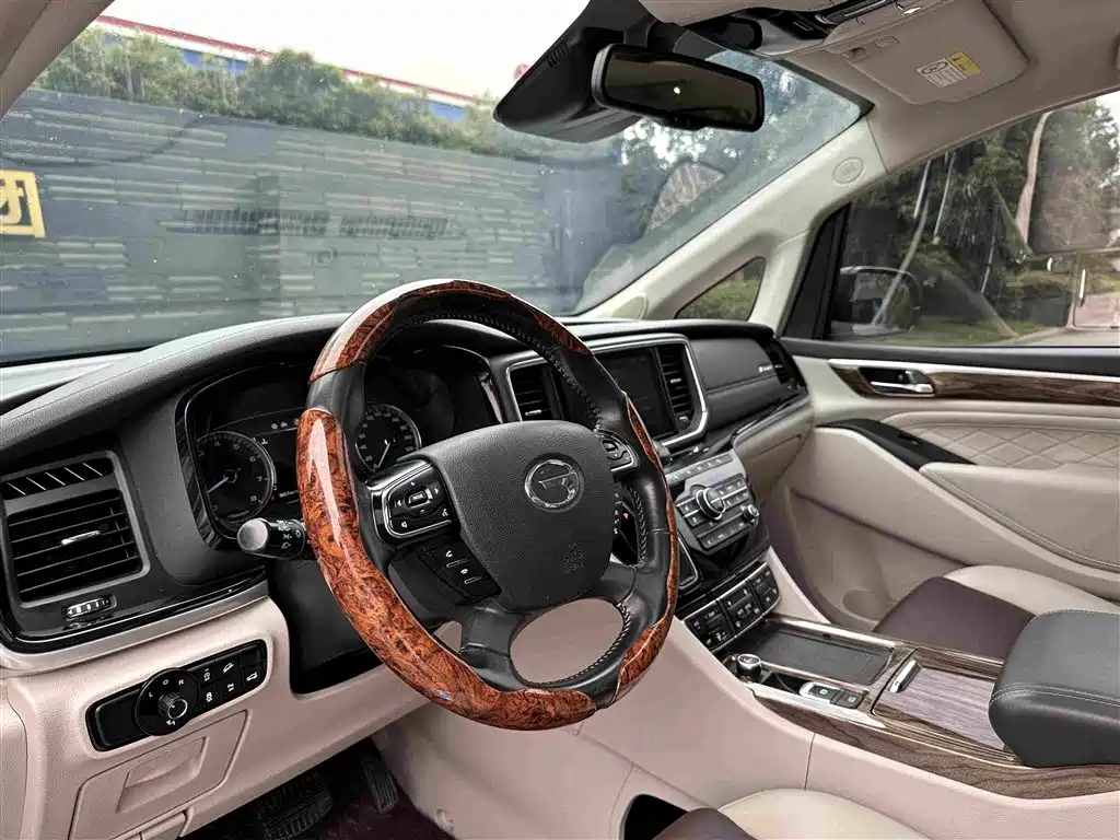 GAC Motor Trumpchi M8 — фото 5