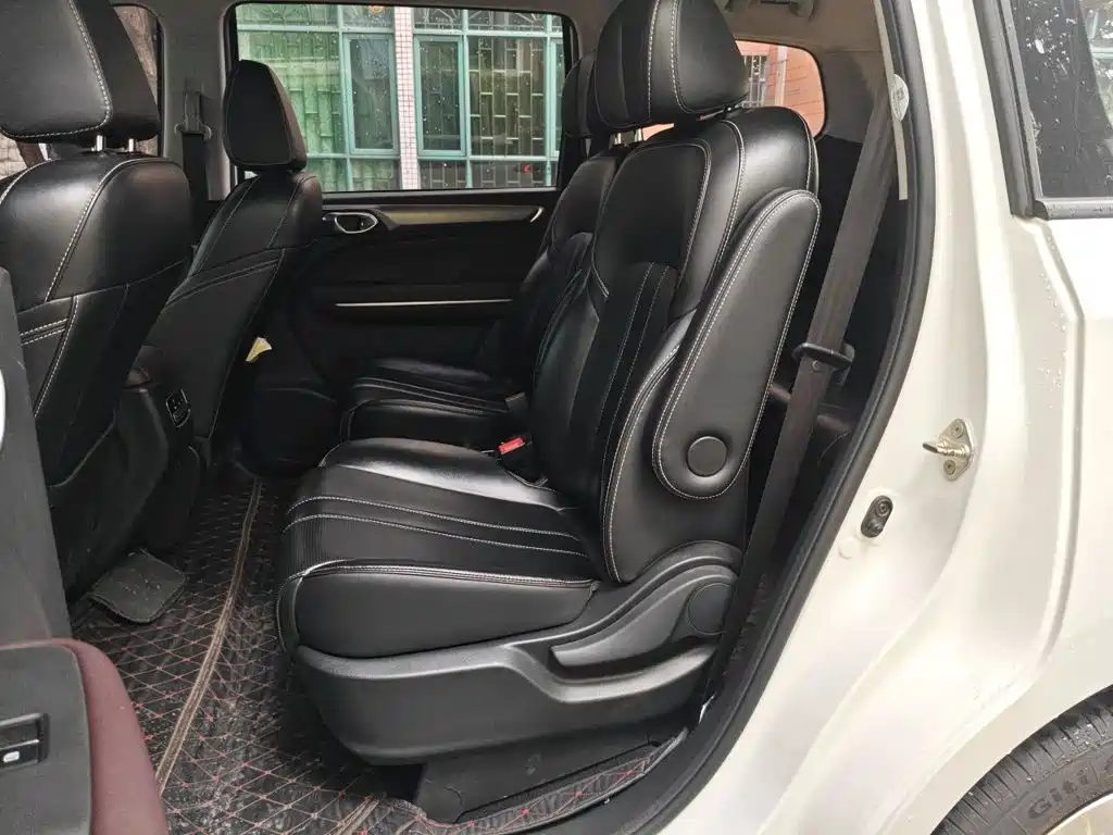 GAC Motor Trumpchi M6 — фото 18