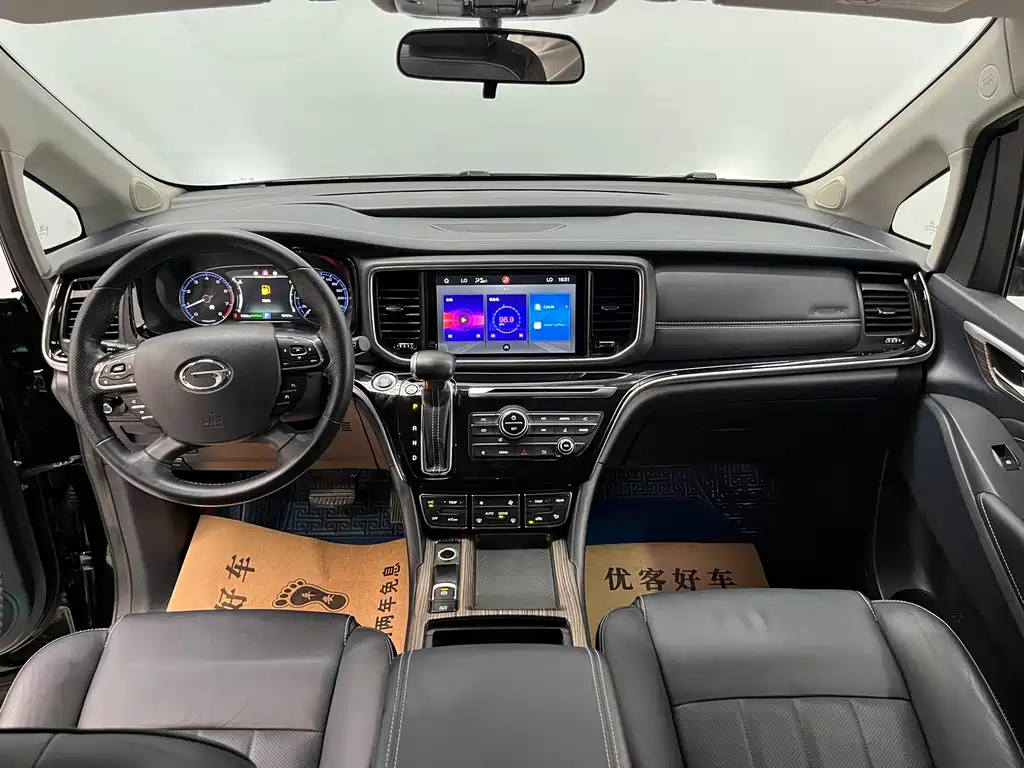 GAC Motor Trumpchi M8 — фото 10