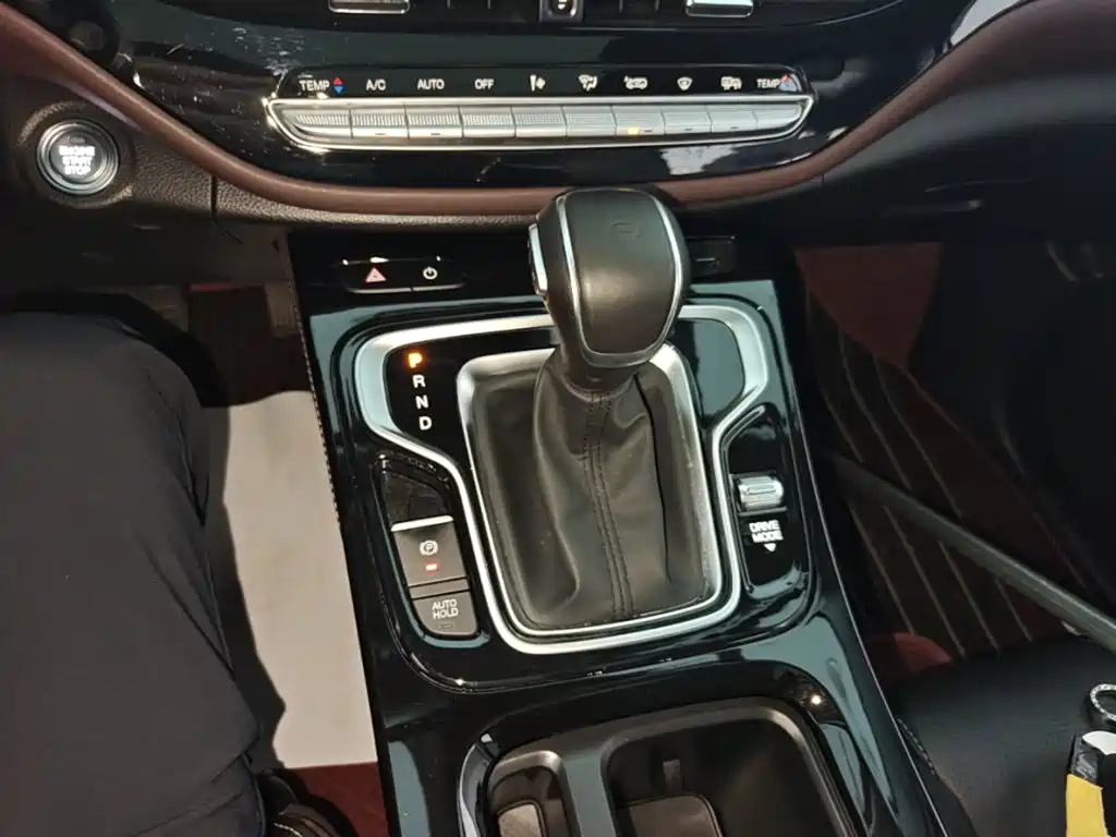 GAC Motor Trumpchi M6 — фото 14