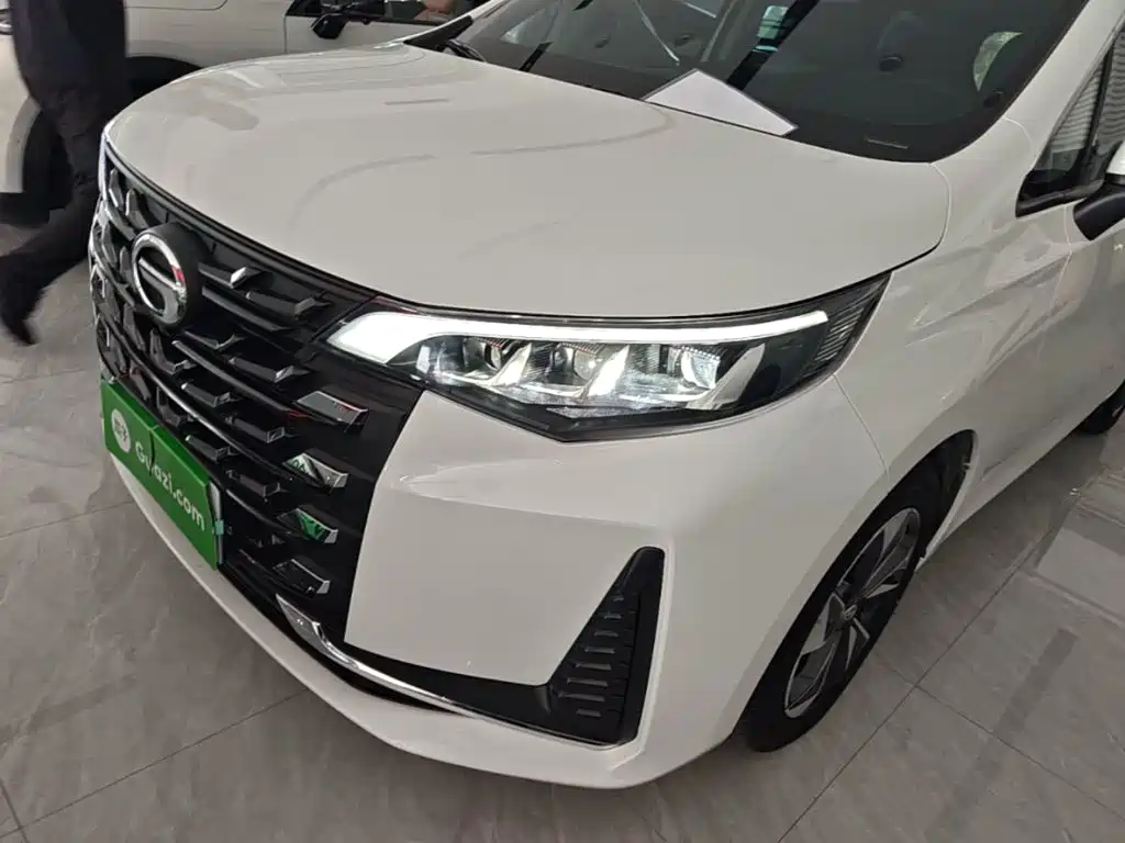 GAC Motor Trumpchi M6 — фото 24
