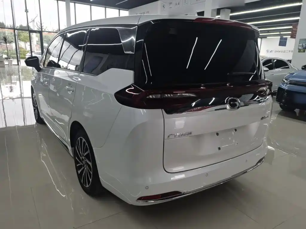 GAC Motor Trumpchi M6 — фото 5