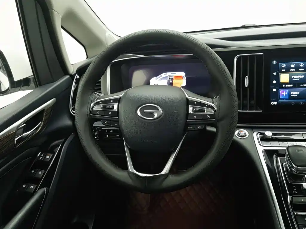 GAC Motor Trumpchi M8 — фото 11