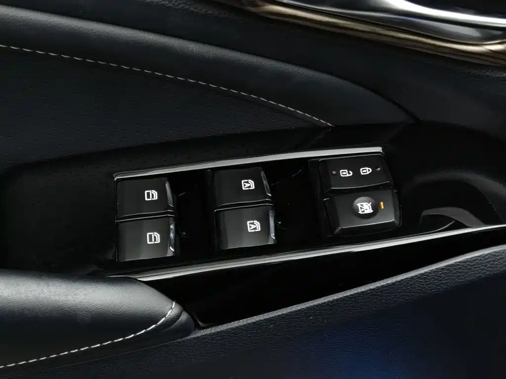GAC Motor Trumpchi M8 — фото 9