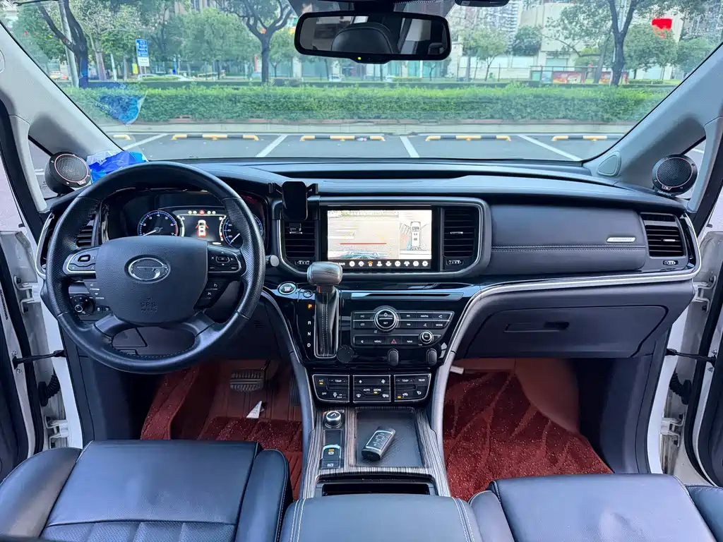 GAC Motor Trumpchi M8 — фото 15