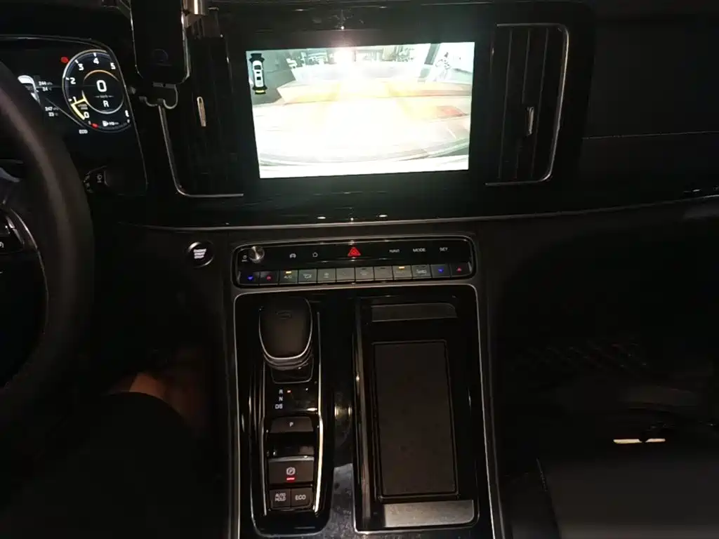 GAC Motor Trumpchi M8 — фото 14
