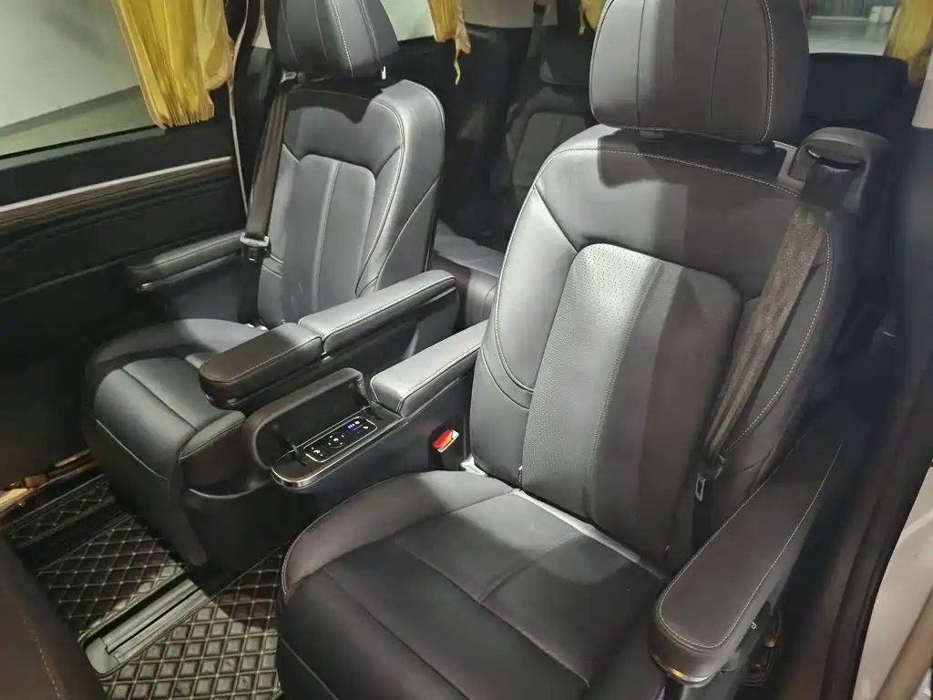 GAC Motor Trumpchi M8 — фото 17