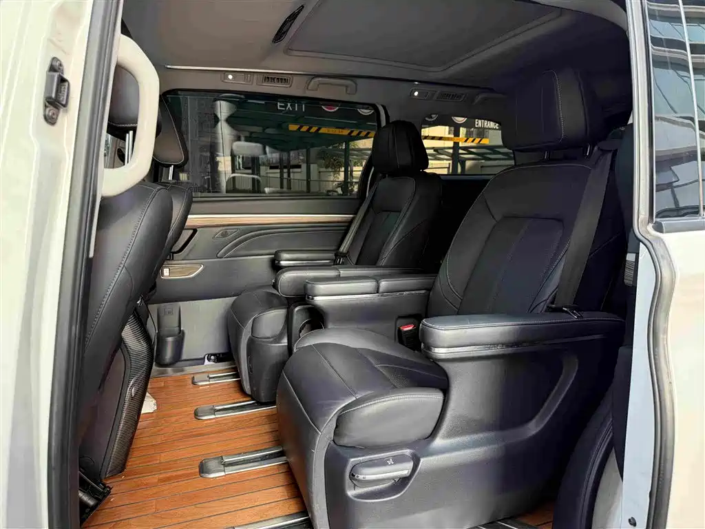 GAC Motor Trumpchi M8 — фото 9