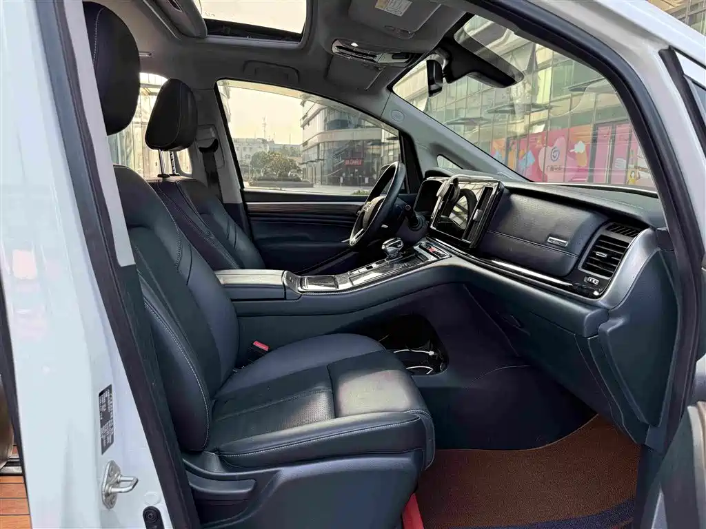 GAC Motor Trumpchi M8 — фото 10