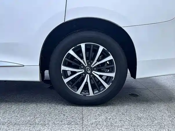 GAC Motor Trumpchi M8 — фото 11