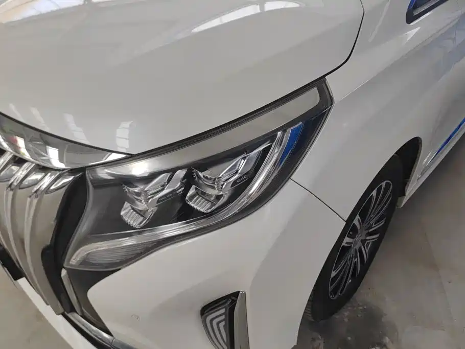 GAC Motor Trumpchi M8 — фото 5