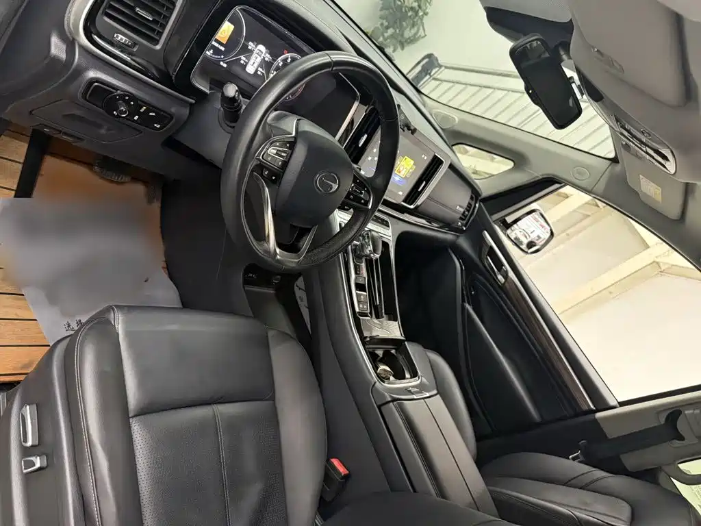GAC Motor Trumpchi M8 — фото 10