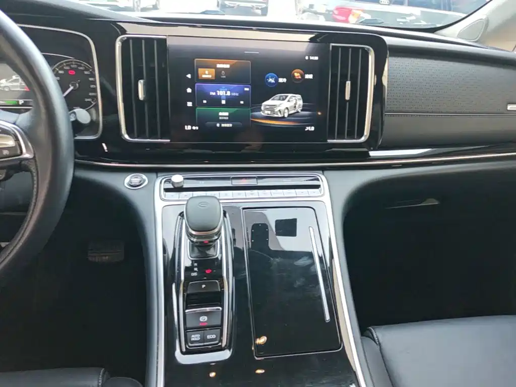 GAC Motor Trumpchi M8 — фото 13