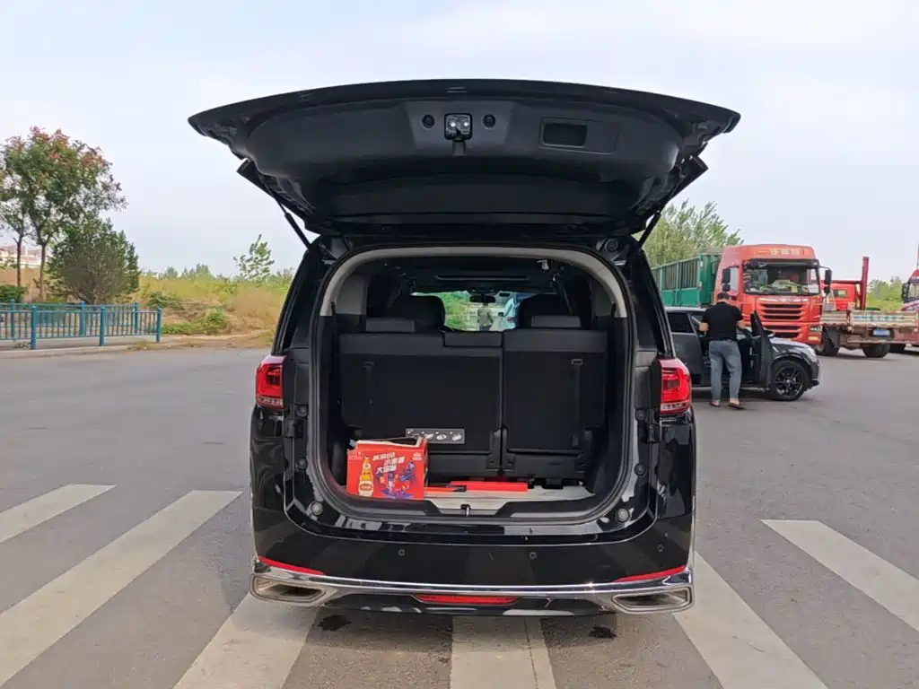 GAC Motor Trumpchi M8 — фото 19
