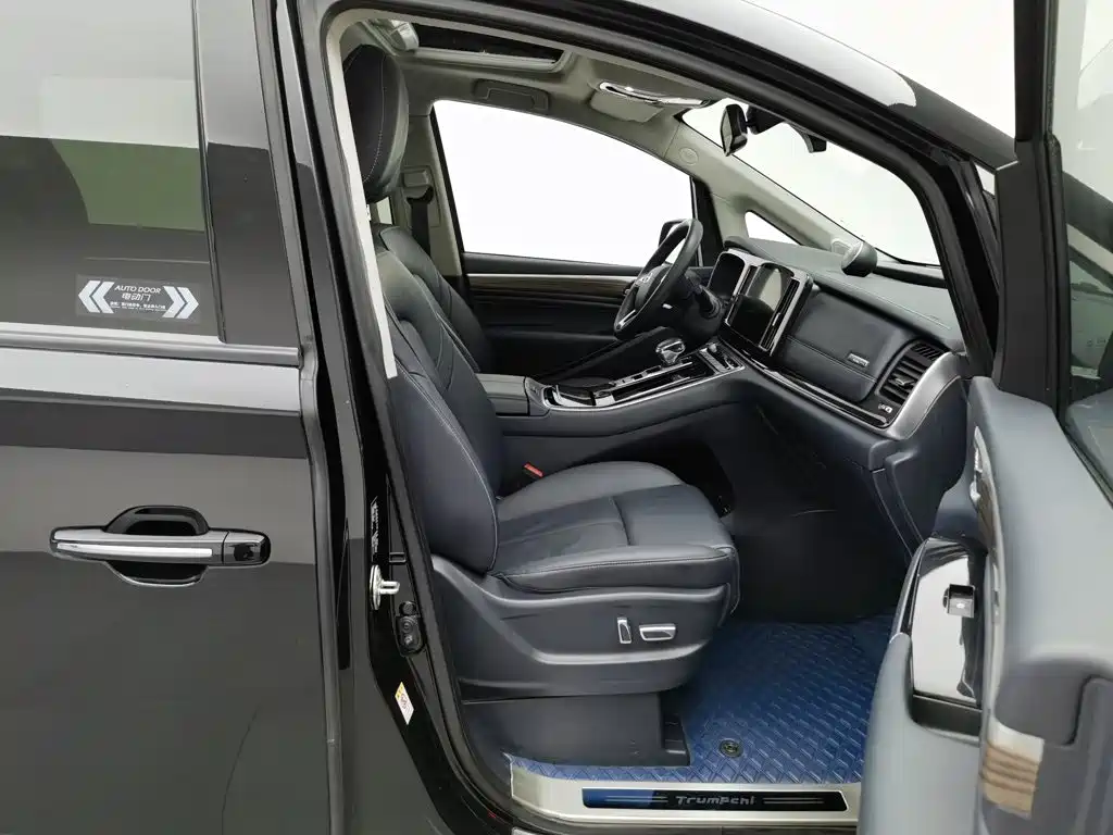 GAC Motor Trumpchi M8 — фото 23