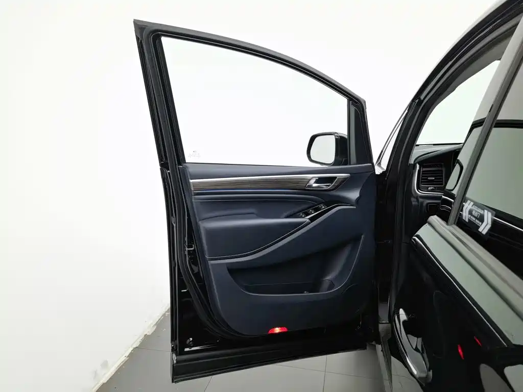 GAC Motor Trumpchi M8 — фото 8