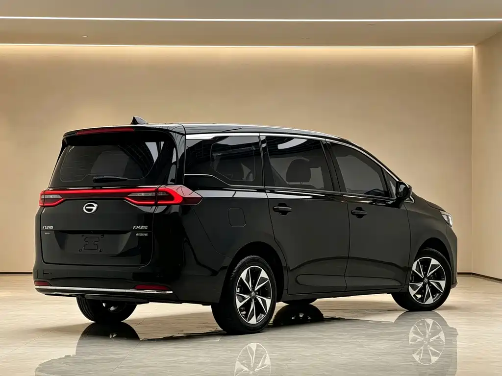 GAC Motor Trumpchi M6 — фото 3