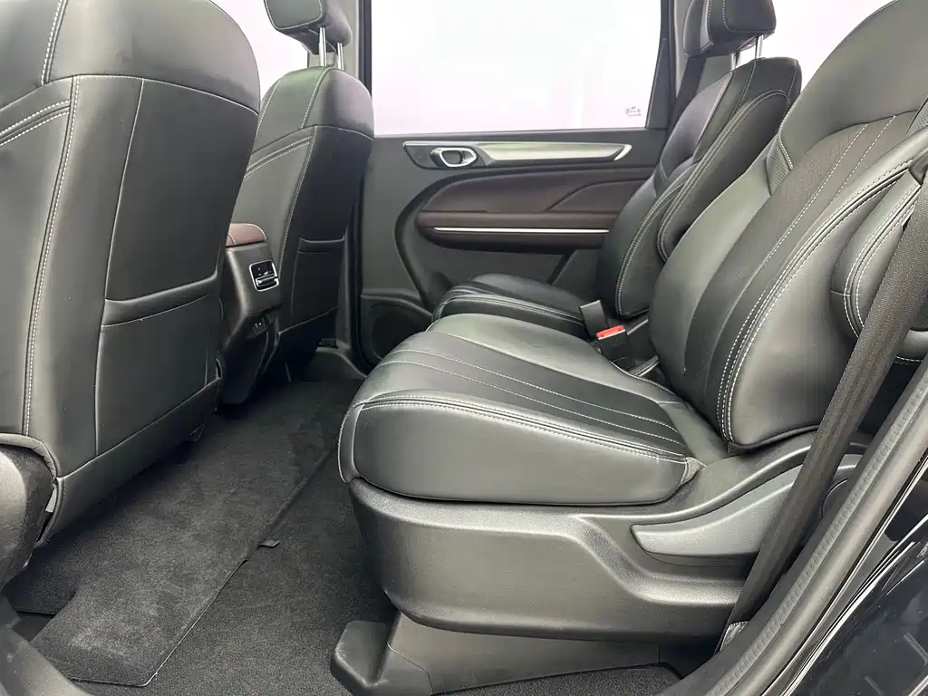 GAC Motor Trumpchi M6 — фото 11