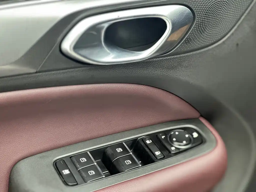 GAC Motor Trumpchi M6 — фото 18