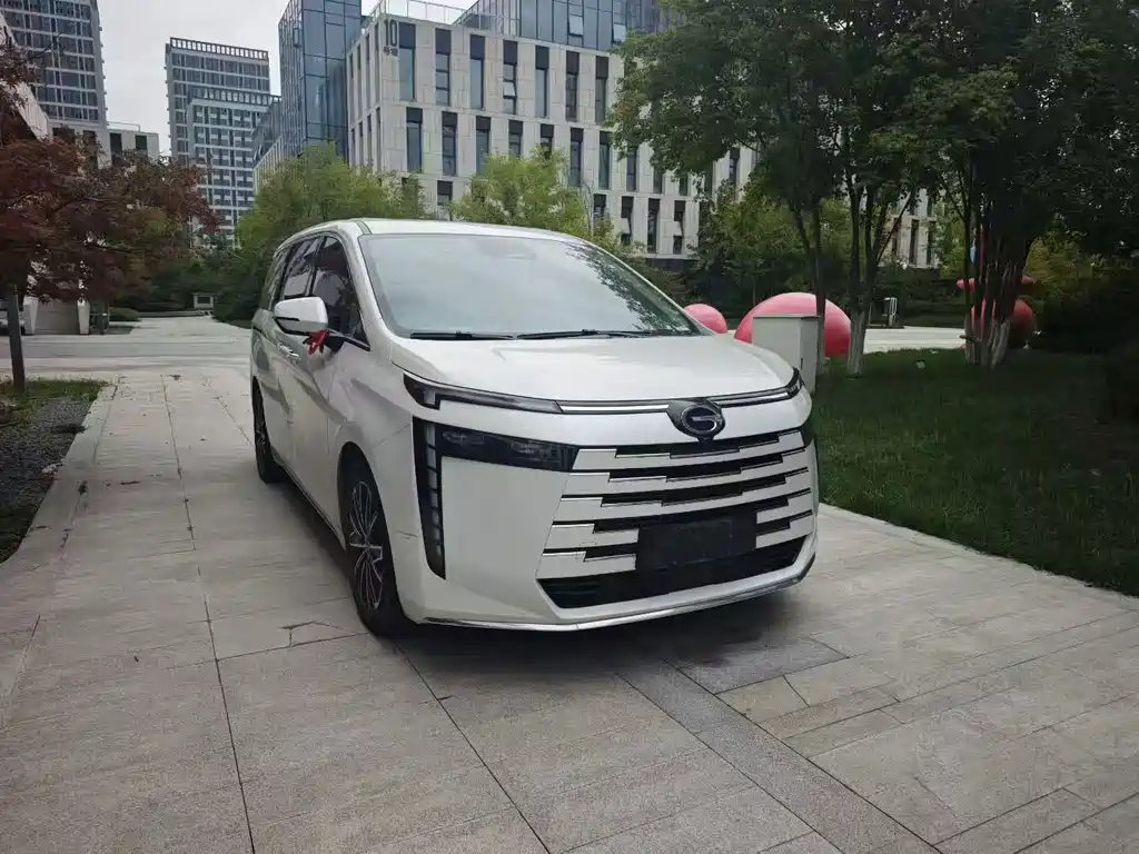 GAC Motor Trumpchi E8 — фото 3