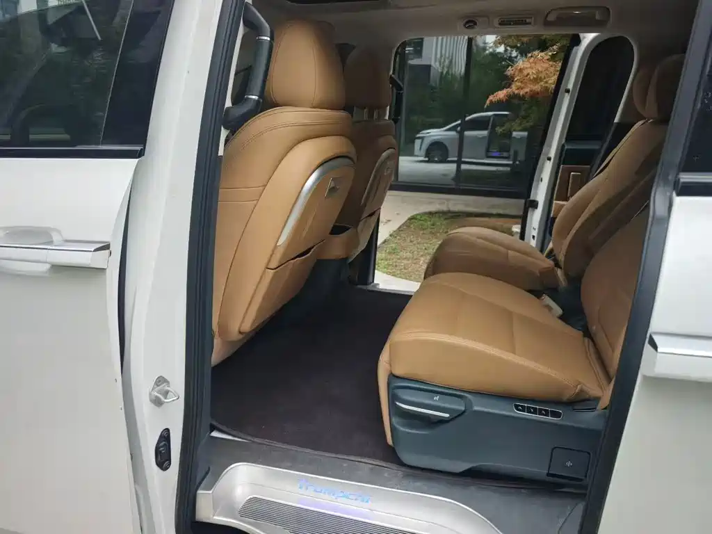 GAC Motor Trumpchi E8 — фото 6