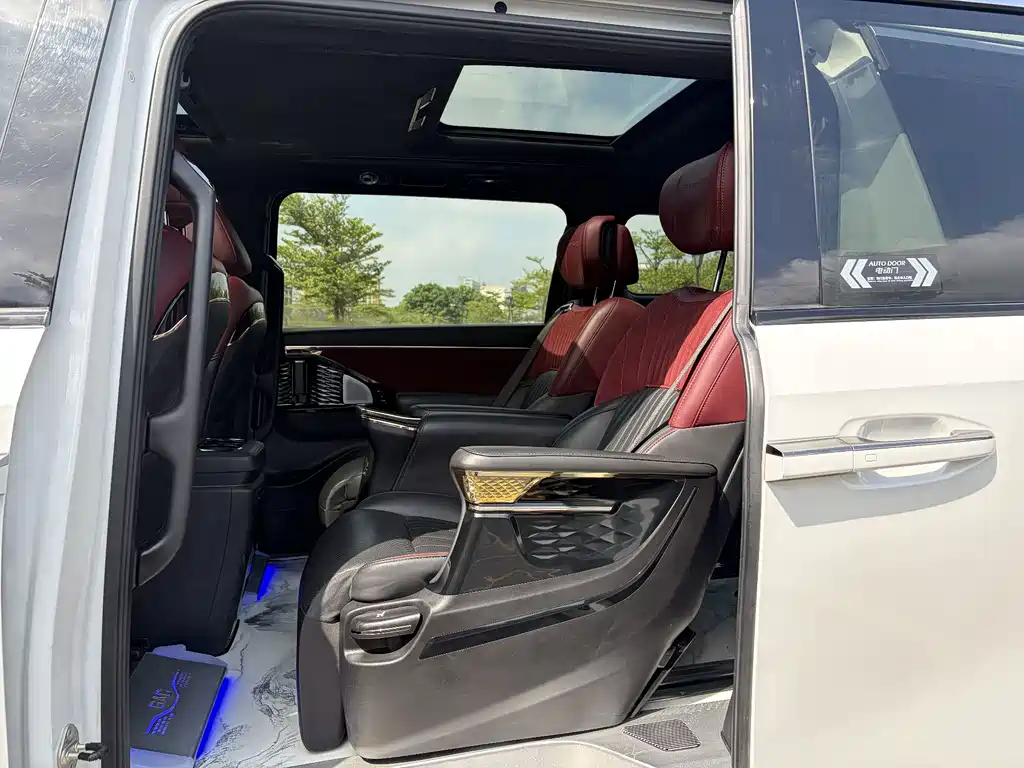 GAC Motor Trumpchi M8 — фото 15