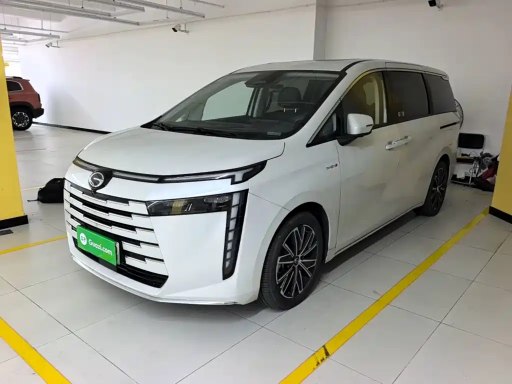 GAC Motor Trumpchi E8 PHEV — фото 2