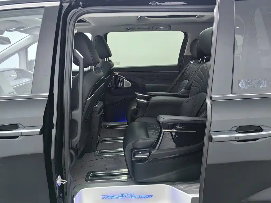 GAC Motor Trumpchi M8 — фото 15