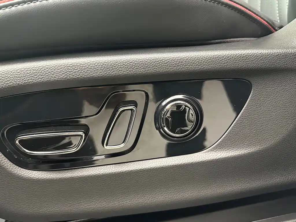 GAC Motor Trumpchi M8 — фото 23