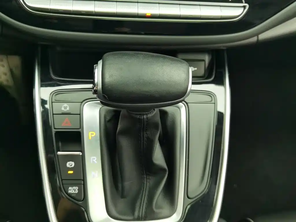 GAC Motor Trumpchi M6 — фото 13