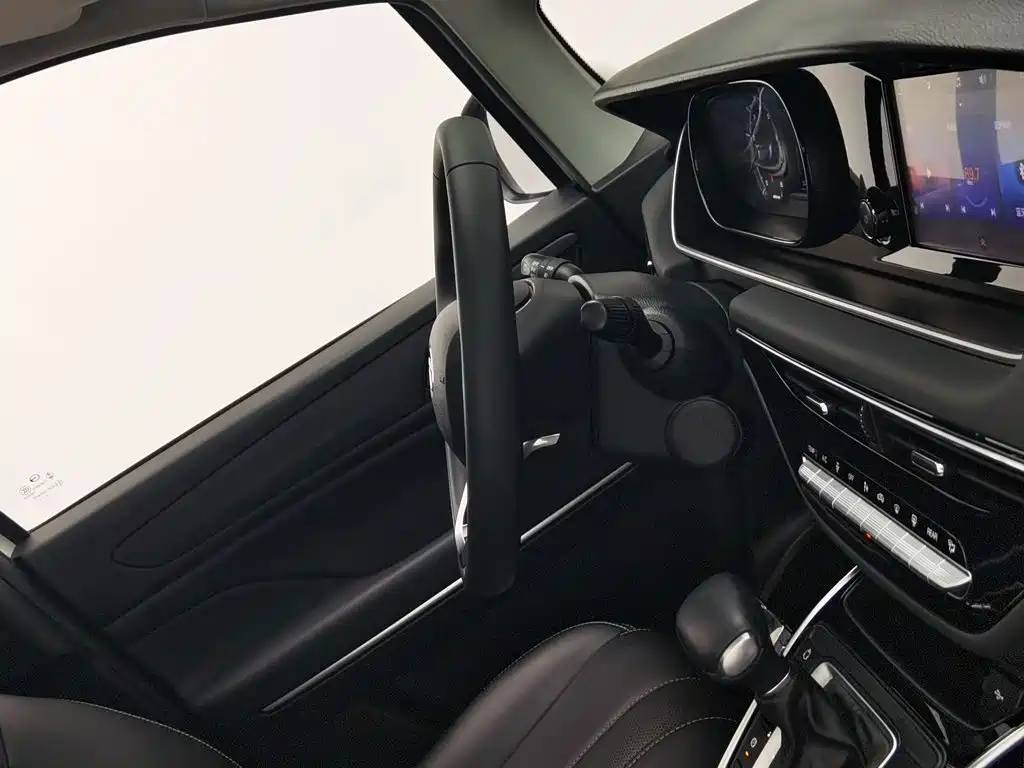 GAC Motor Trumpchi M6 — фото 22
