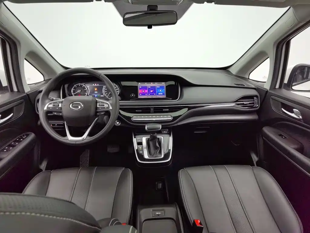 GAC Motor Trumpchi M6 — фото 5
