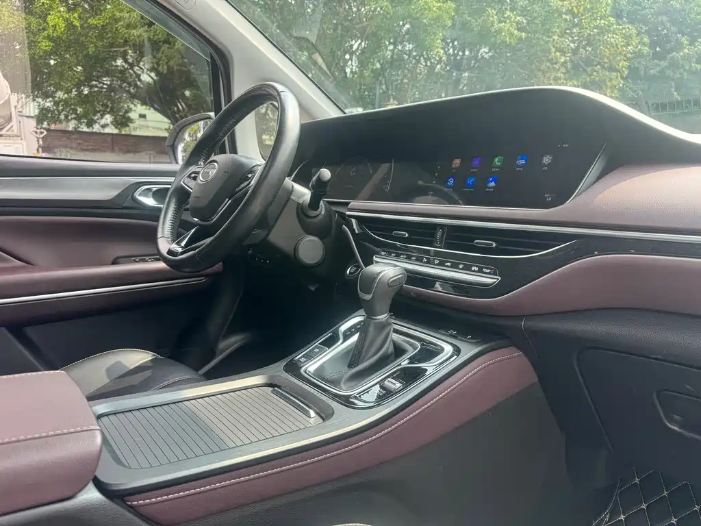 GAC Motor Trumpchi M6 — фото 13