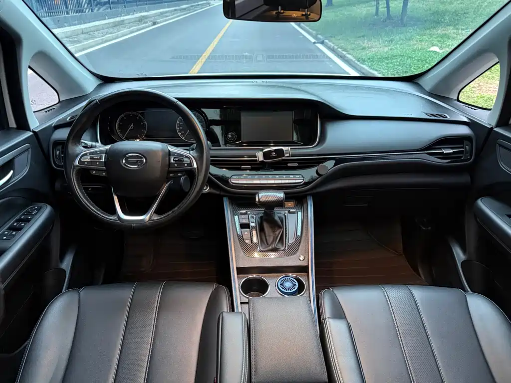 GAC Motor Trumpchi M6 — фото 8
