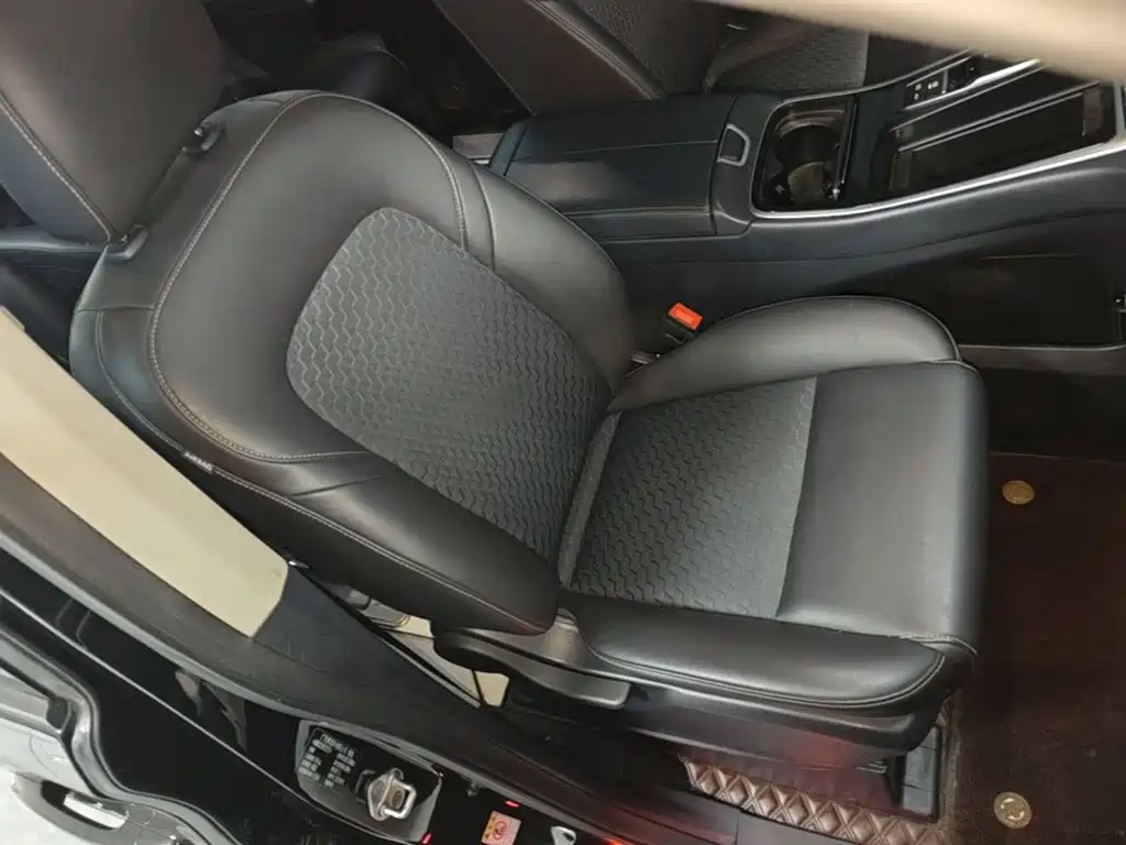 GAC Motor Trumpchi M8 — фото 25