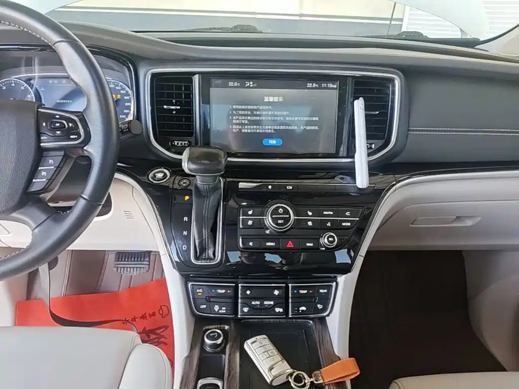GAC Motor Trumpchi M8 — фото 13