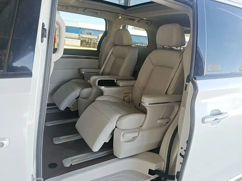 GAC Motor Trumpchi M8 — фото 17