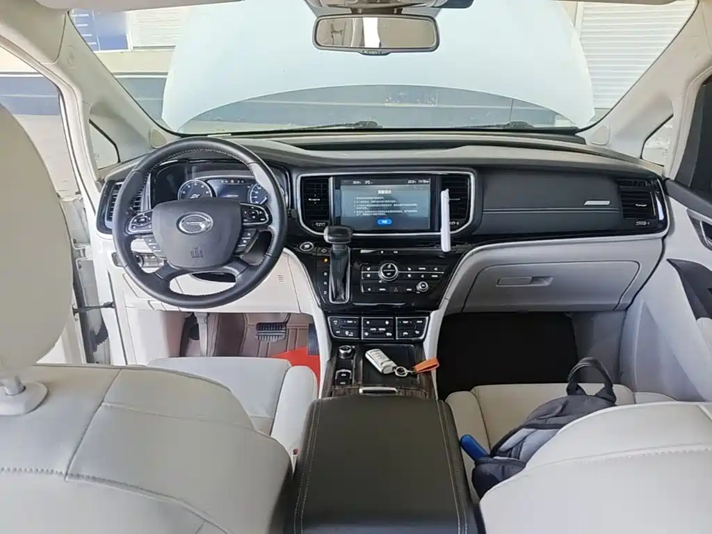 GAC Motor Trumpchi M8 — фото 10