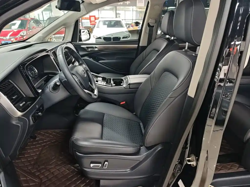 GAC Motor Trumpchi M8 — фото 15