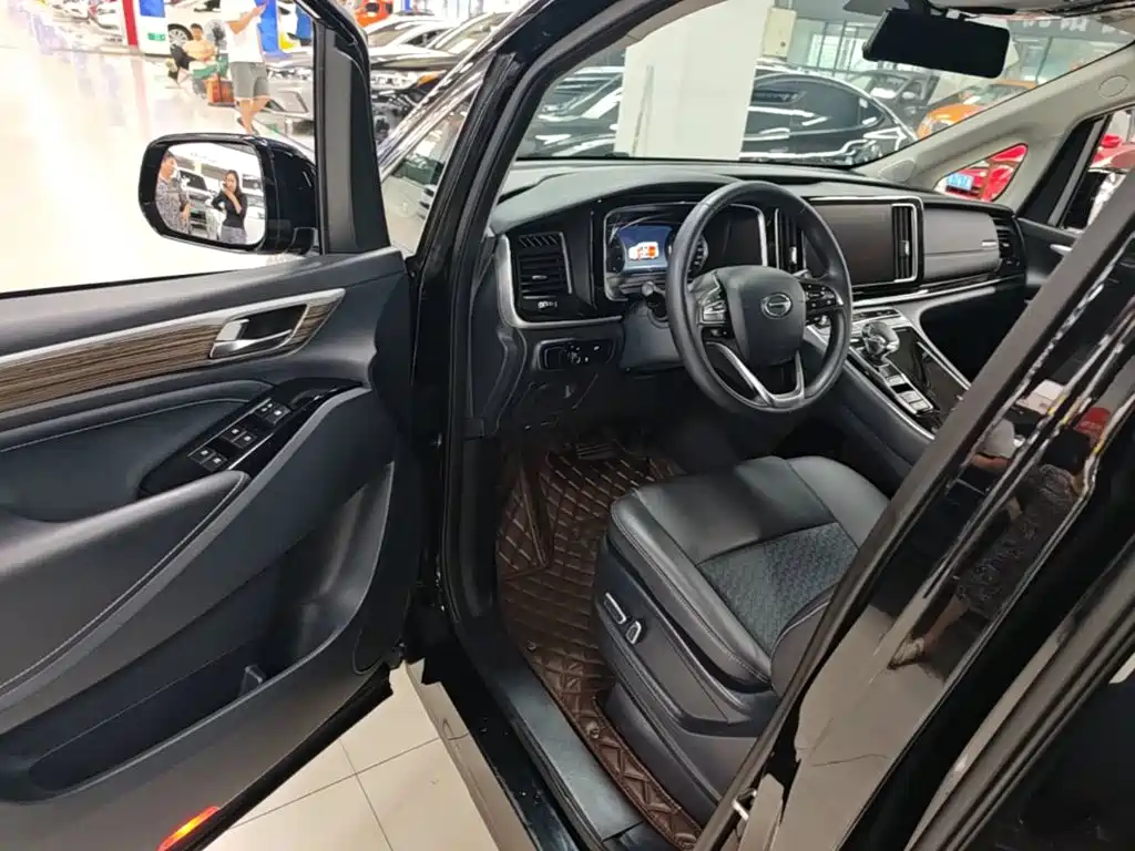 GAC Motor Trumpchi M8 — фото 16