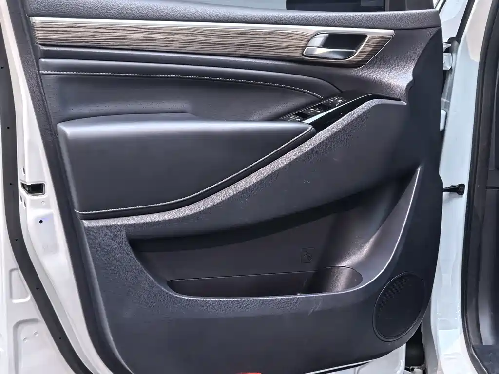 GAC Motor Trumpchi M8 — фото 8