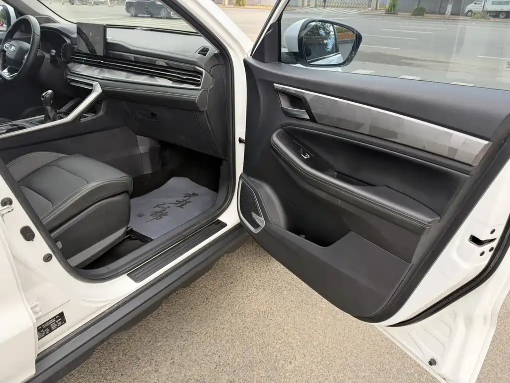 Geely Vision X6 — фото 11