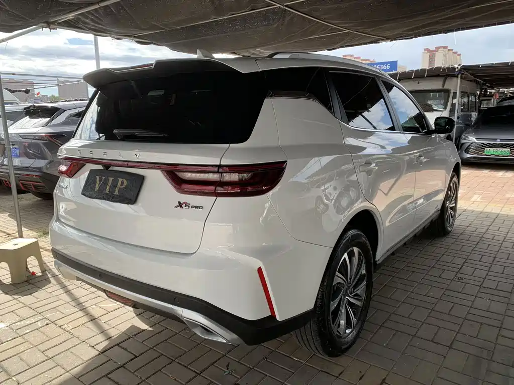 Geely Vision X6 — фото 11