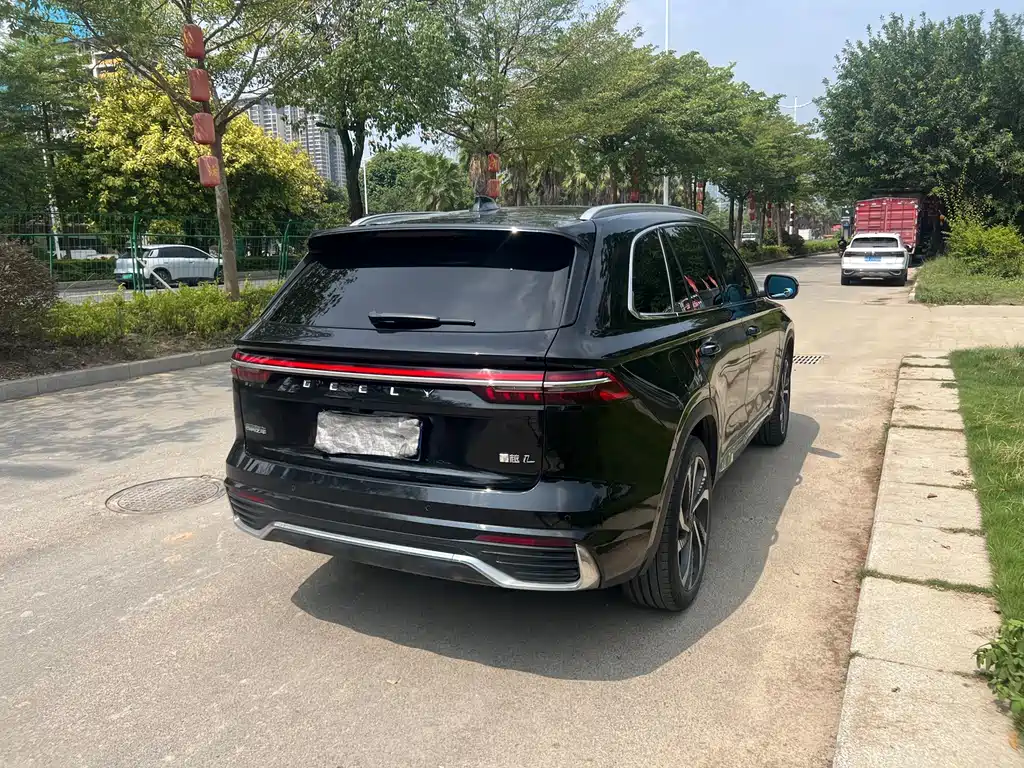 Geely Xingyue L — фото 9