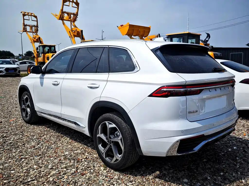 Geely Xingyue L — фото 4